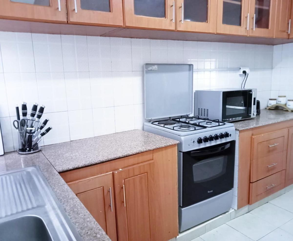 Sofitel Executive 3 bedrooms own compound milimani - Housity