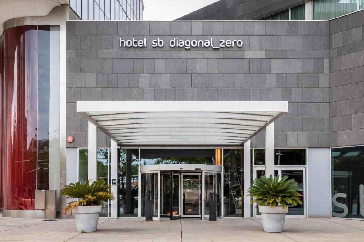 Fachada o entrada de Hotel SB Diagonal Zero 4 Sup