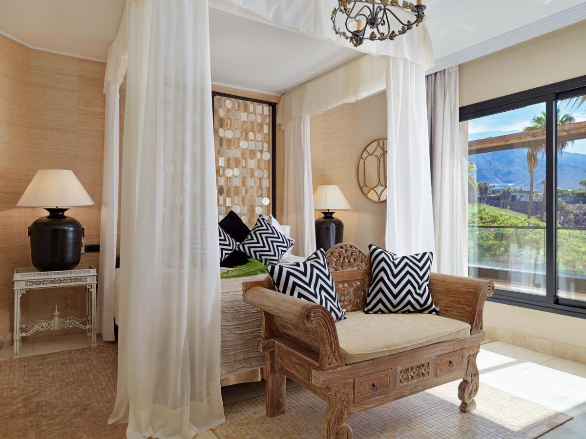 Zona de estar de Royal Garden Villas, Luxury Hotel