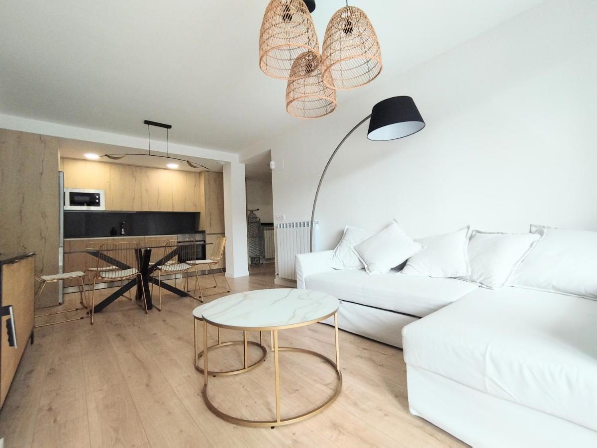 CHECK-IN CASAS Mala de Anciles - Housity