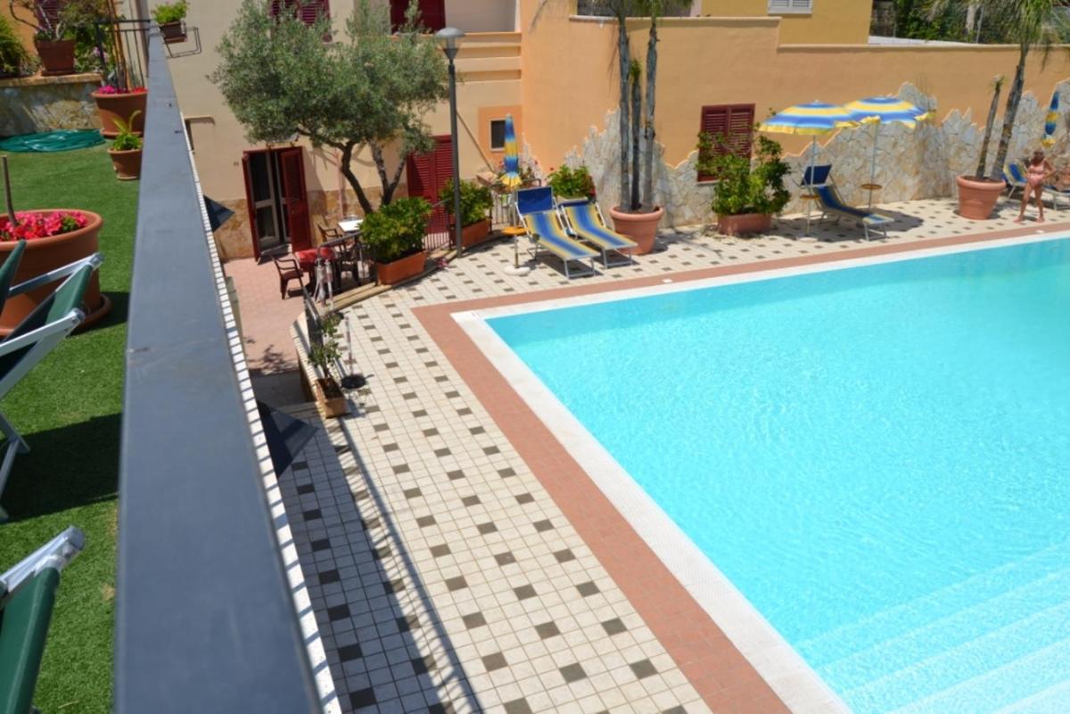 Hotel Le Macine - Housity
