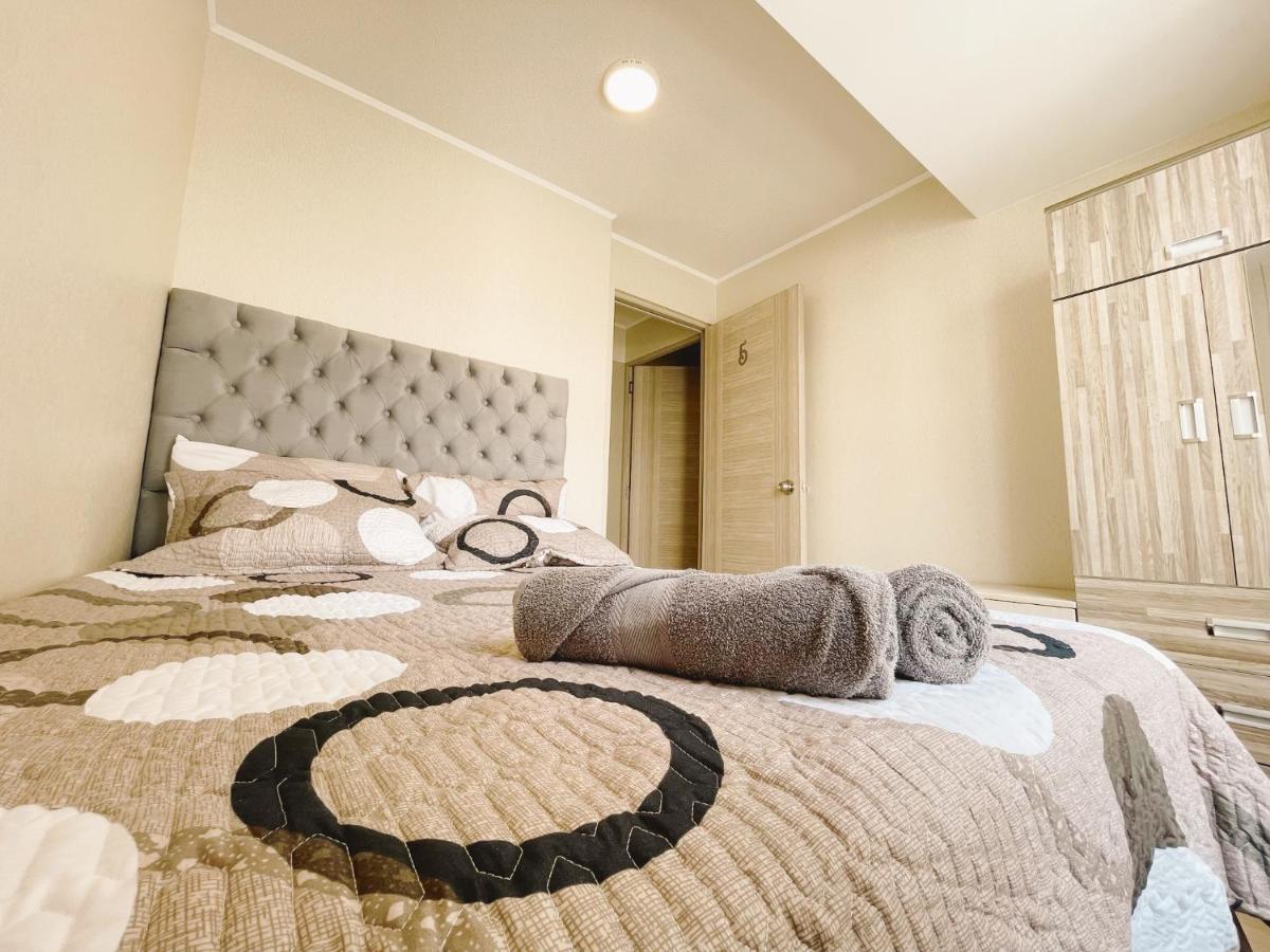 Hermosa habitación privada en edificio de estreno frente al metro - Housity