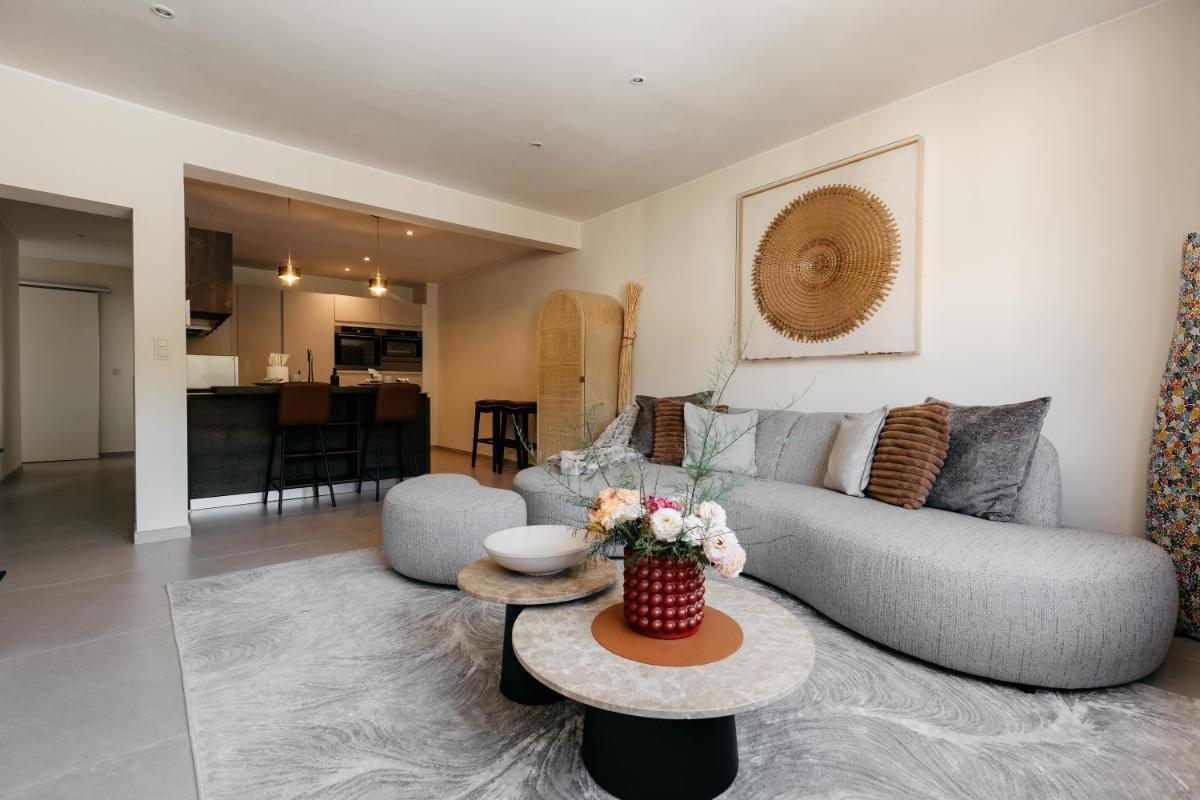 The Edgewater Suites - SKYLINE - Housity