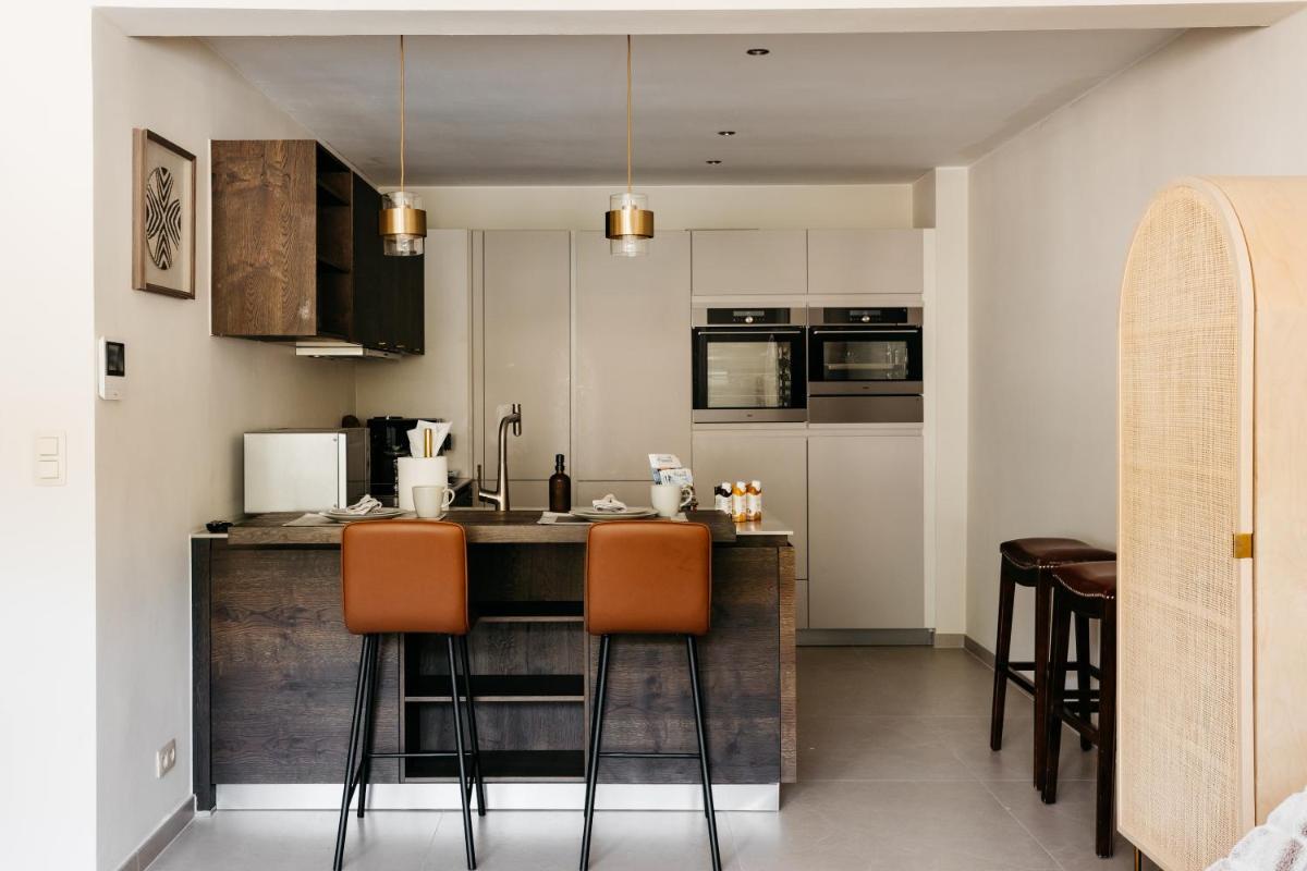 The Edgewater Suites - SKYLINE - Housity