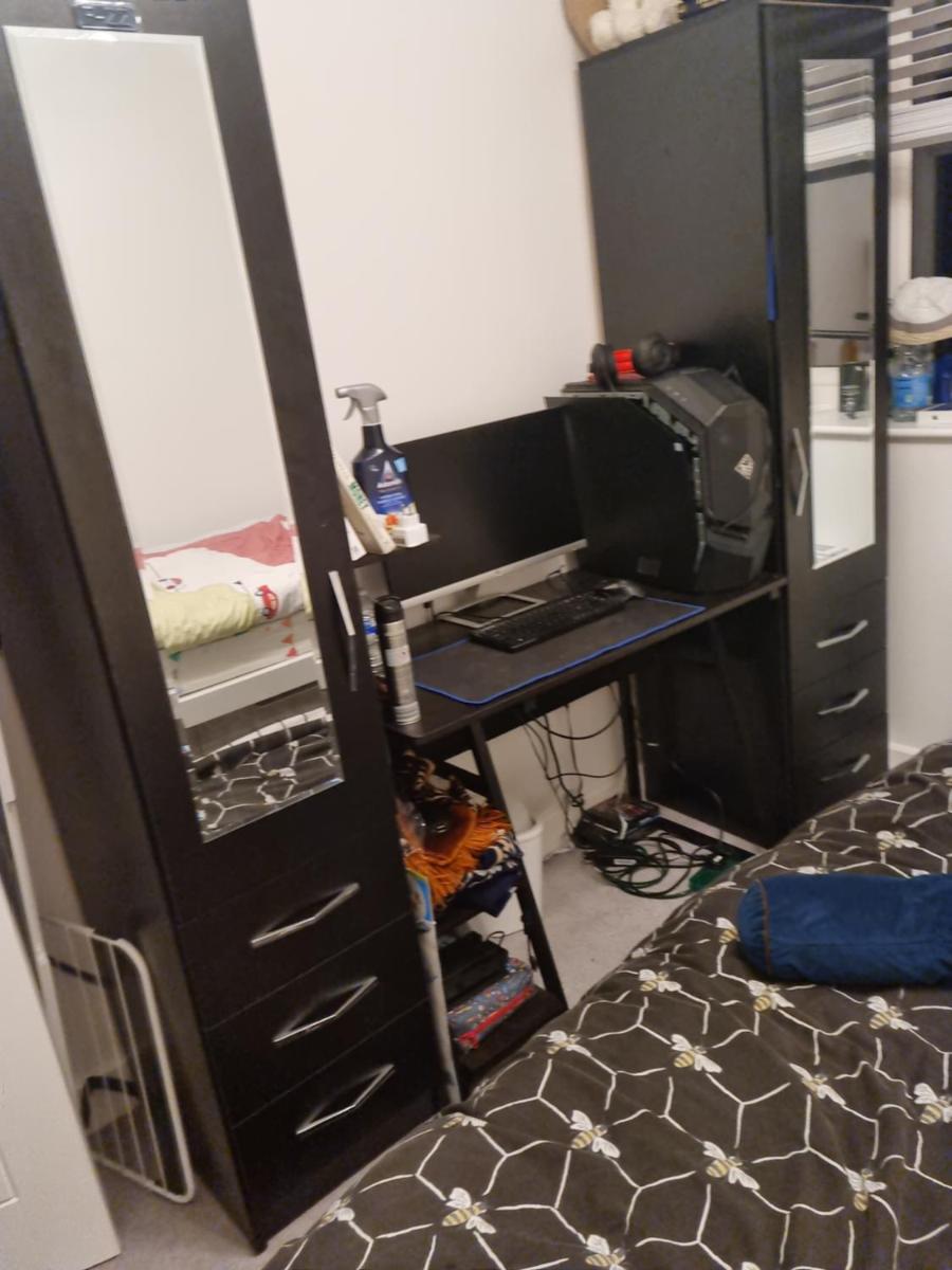 Trundle bed- with office desk, small room - Housity