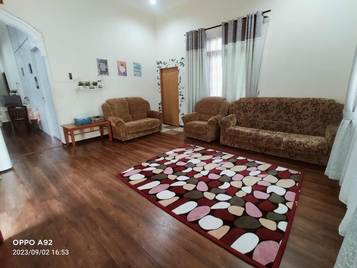Ulya Homestay 1 - Housity