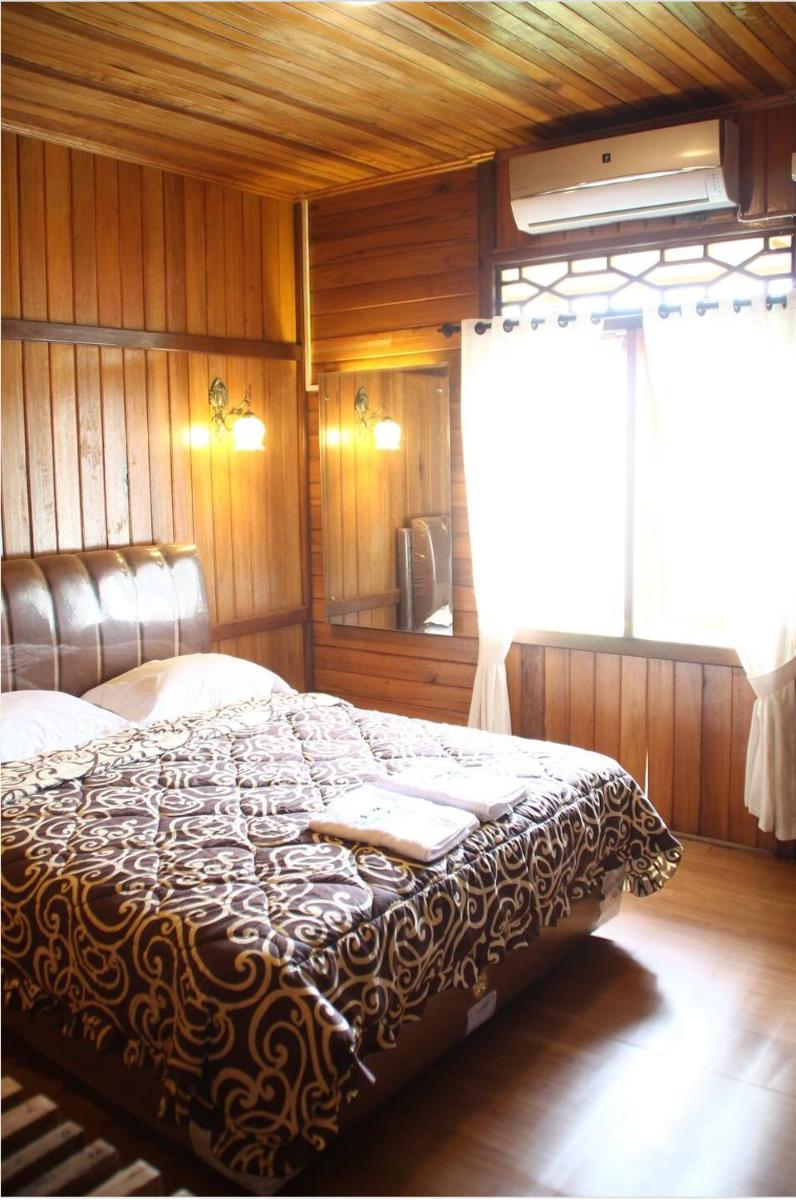 Palanta Roemah Kajoe syariah villa - Housity