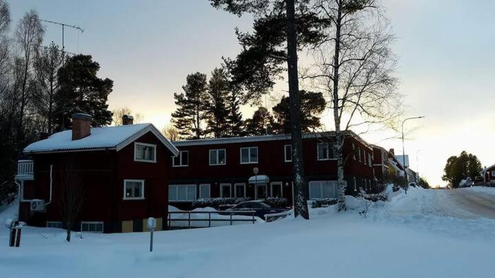 Suitetrails - Hostel Gästhem Glassen Apartment