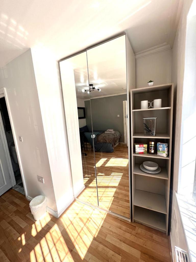 Ensuite Room Platinum 1 Harborne - Quinton Road - Housity