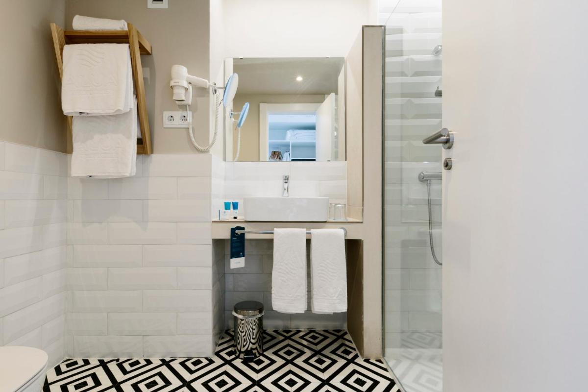 Un baño de Bordoy Alcudia Bay - Adults Only