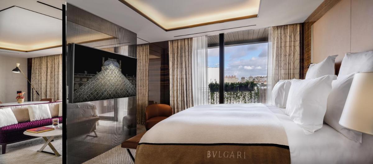 Un ou plusieurs lits dans un hébergement de l'établissement Bvlgari Hotel Paris