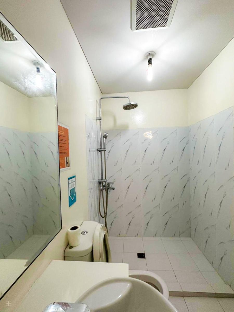 Pico de Loro Cove Hamilo Coast, Apartment 519, Corner Studio Unit, Jacana B Condominium - Housity