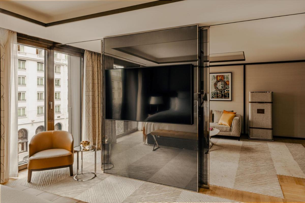 Coin salon dans l'établissement Bvlgari Hotel Paris
