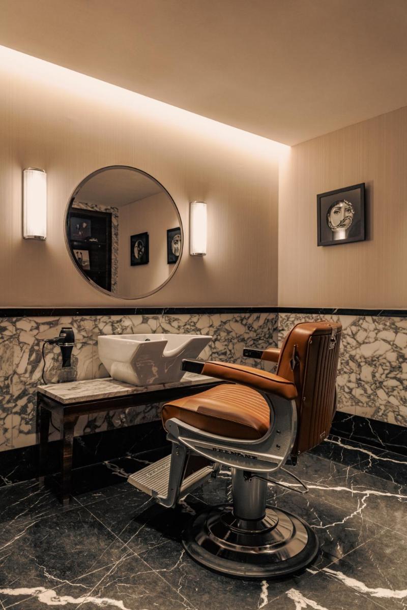 Coin salon dans l'établissement Bvlgari Hotel Paris