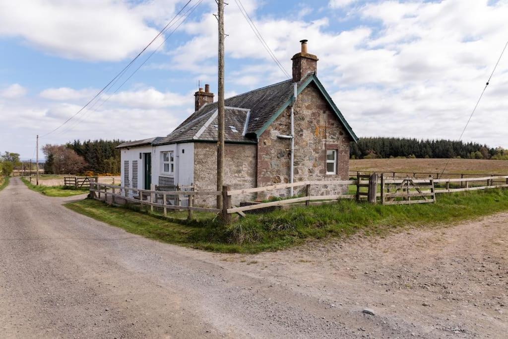 Blackhill Farm Cottage - Housity