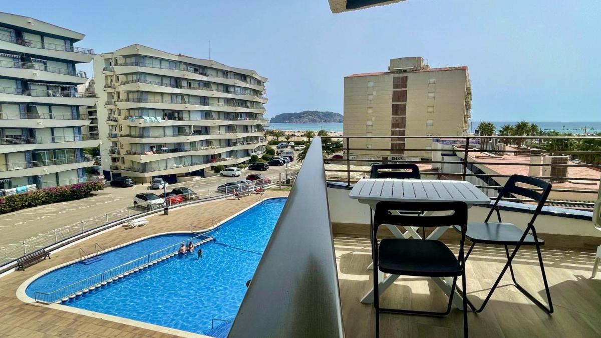 Rocamaura IV 3-12 - Housity
