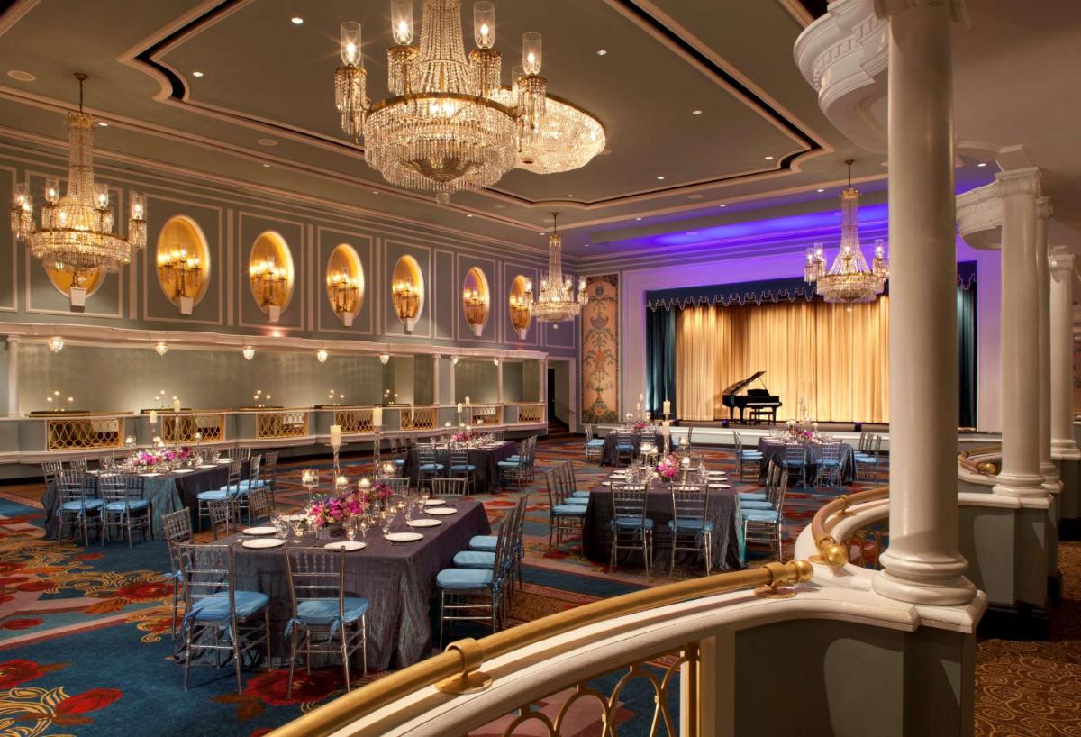 New York Hilton Midtown - Housity