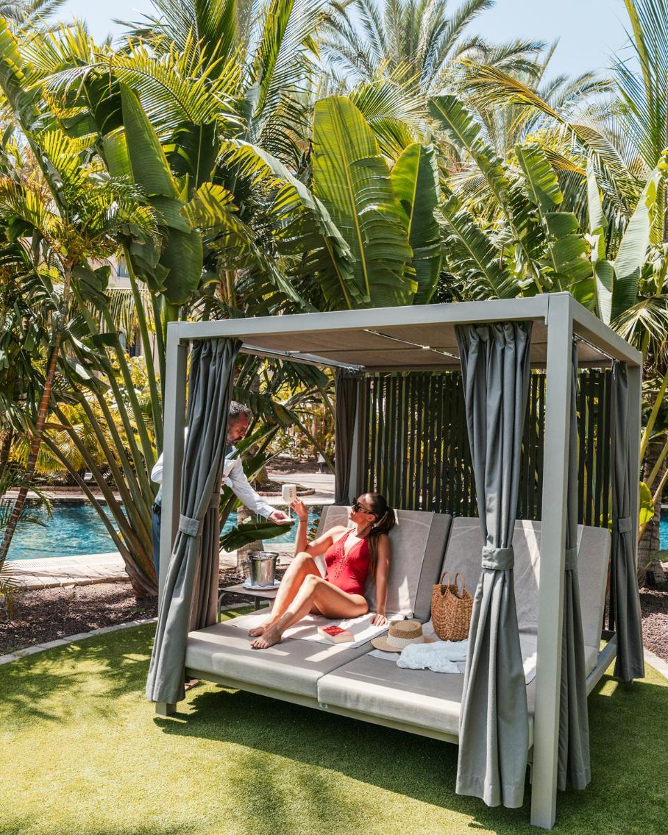 Jardín al aire libre en Unique Club at Lopesan Costa Meloneras Resort