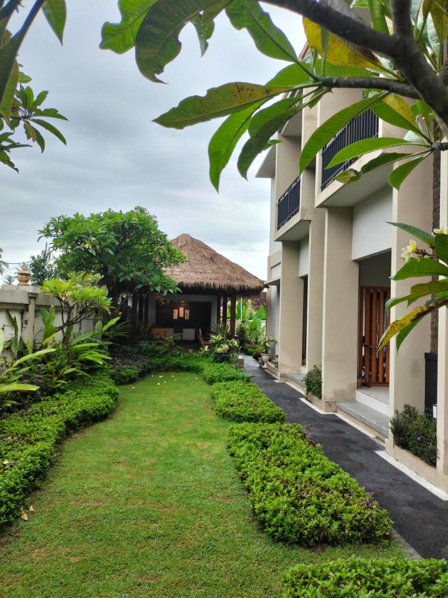 Semilir Inn Senggigi - Housity