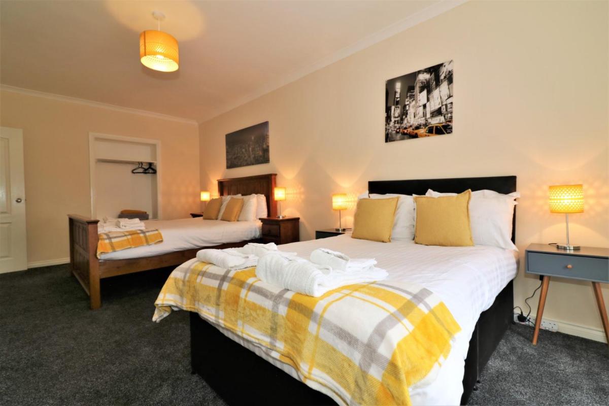 Signature - Kirkhill House - Housity