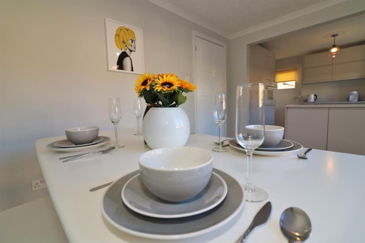 Signature - Colston House - Housity