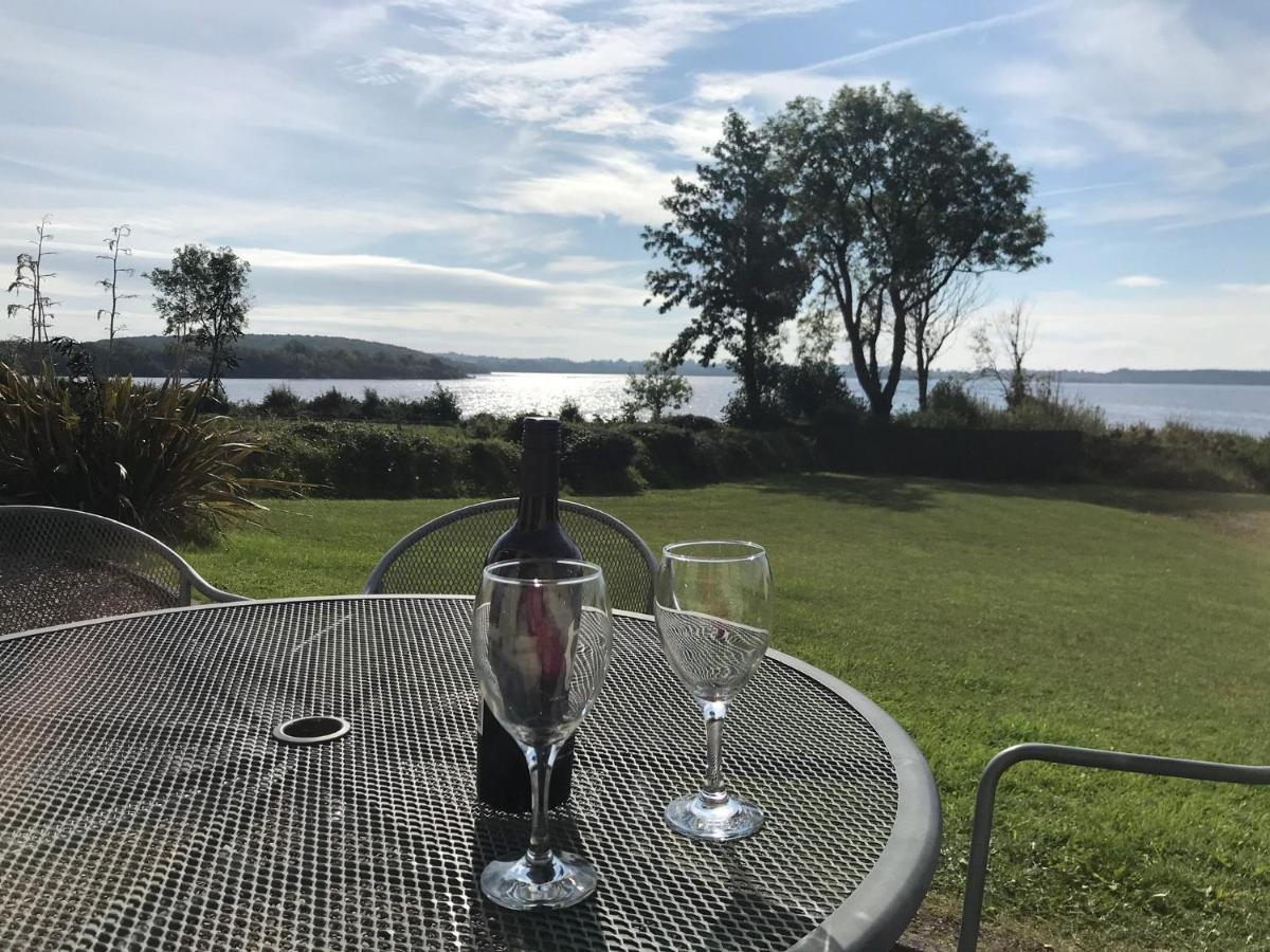 Kesh Lakeside Cottage - Housity