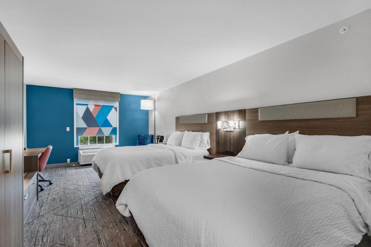 Holiday Inn Express Destin E - Commons Mall Area, an IHG Hotel - Housity
