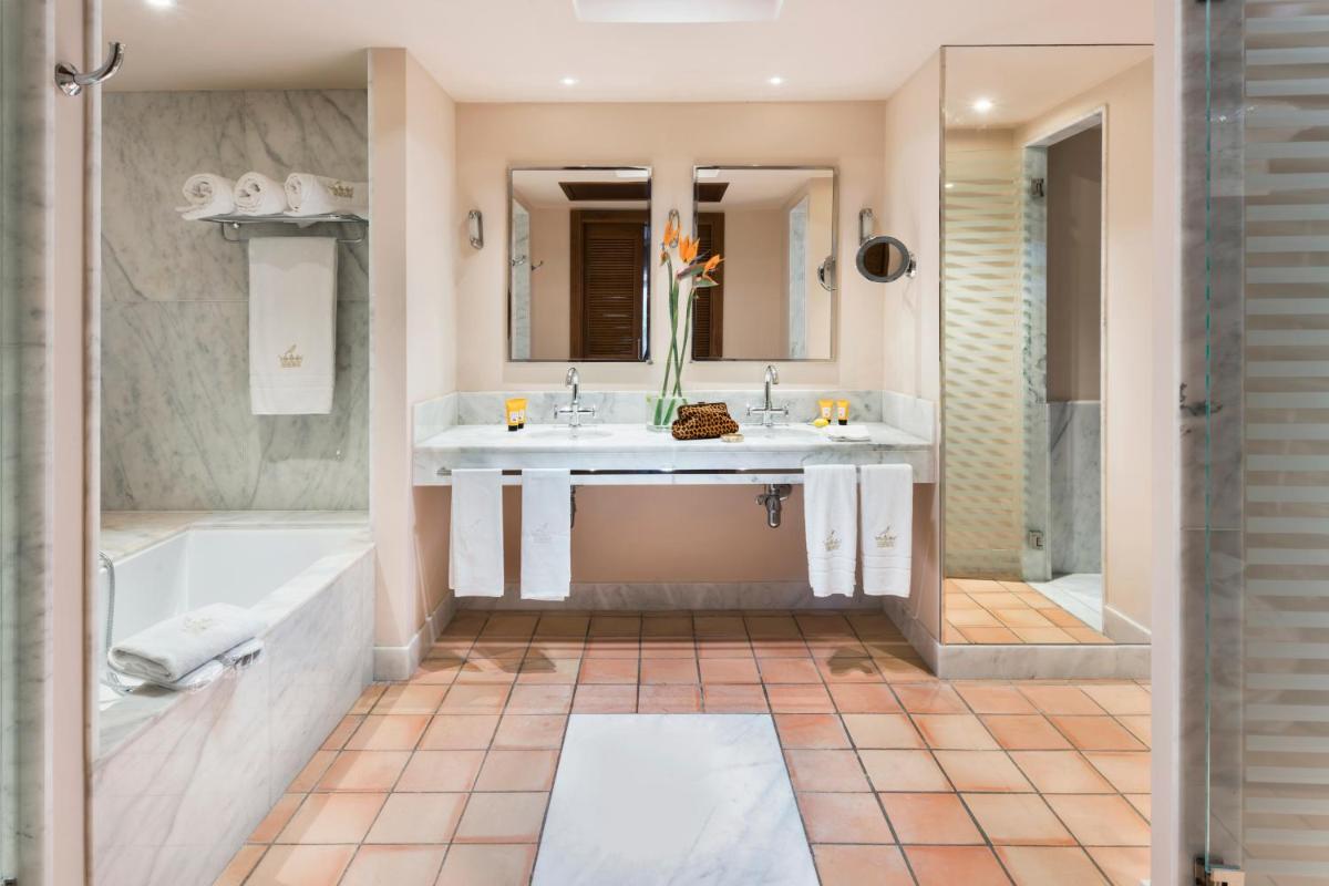 Un baño de Bahia del Duque