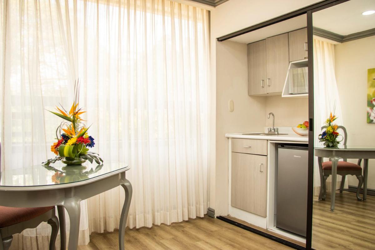 Hotel Santander Plaza - Housity