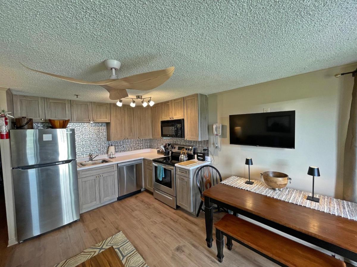 Stroll to Slopes, Village Area, Ski in-Out MtLodge 210 - Housity