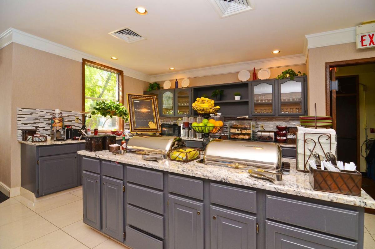 Homewood Suites by Hilton Chicago - Schaumburg - Housity