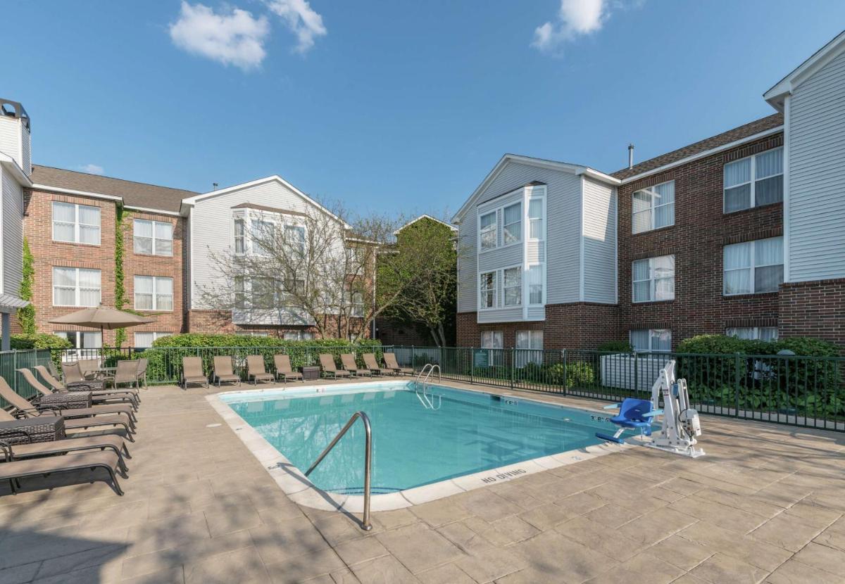 Homewood Suites by Hilton Chicago - Schaumburg - Housity