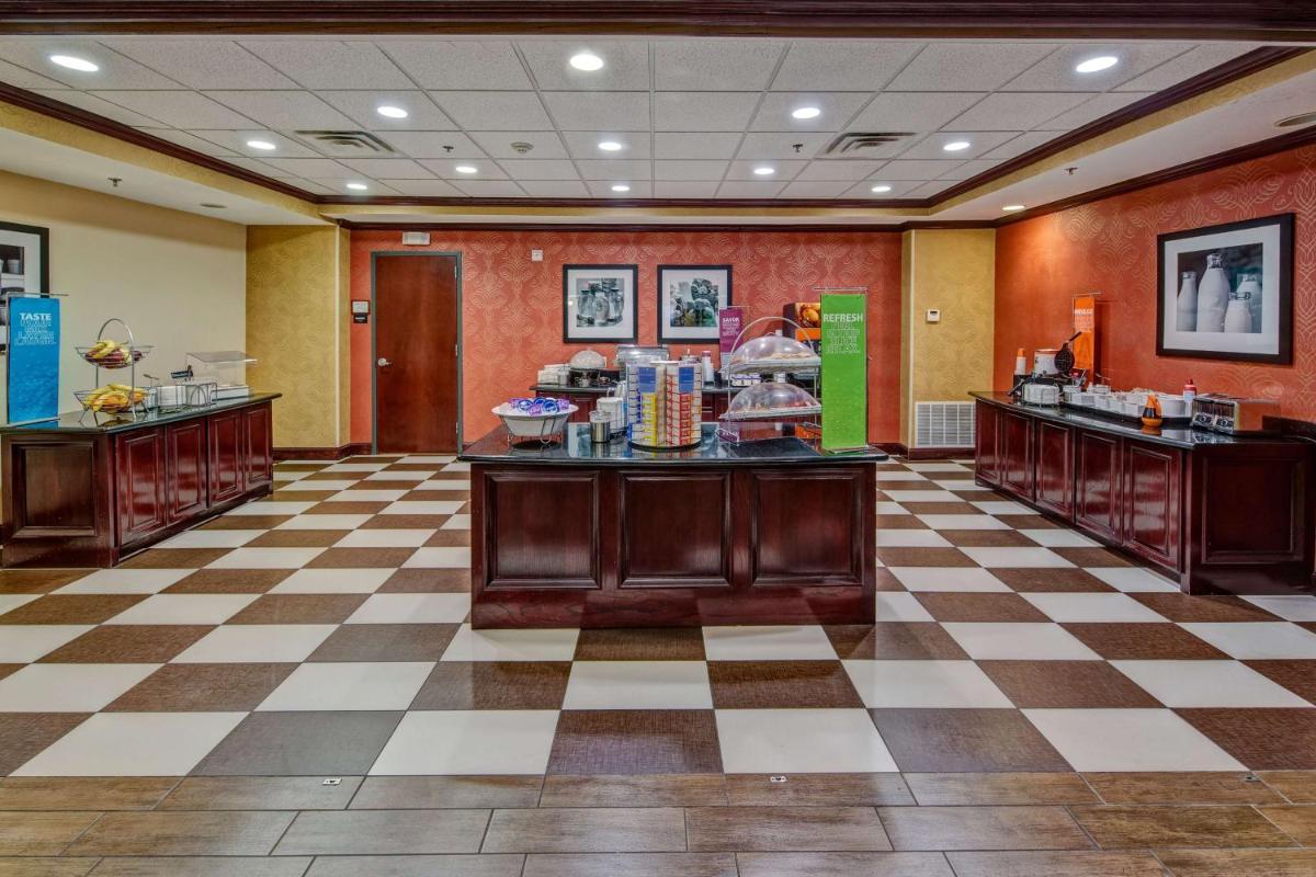 Hampton Inn & Suites Corsicana - Housity