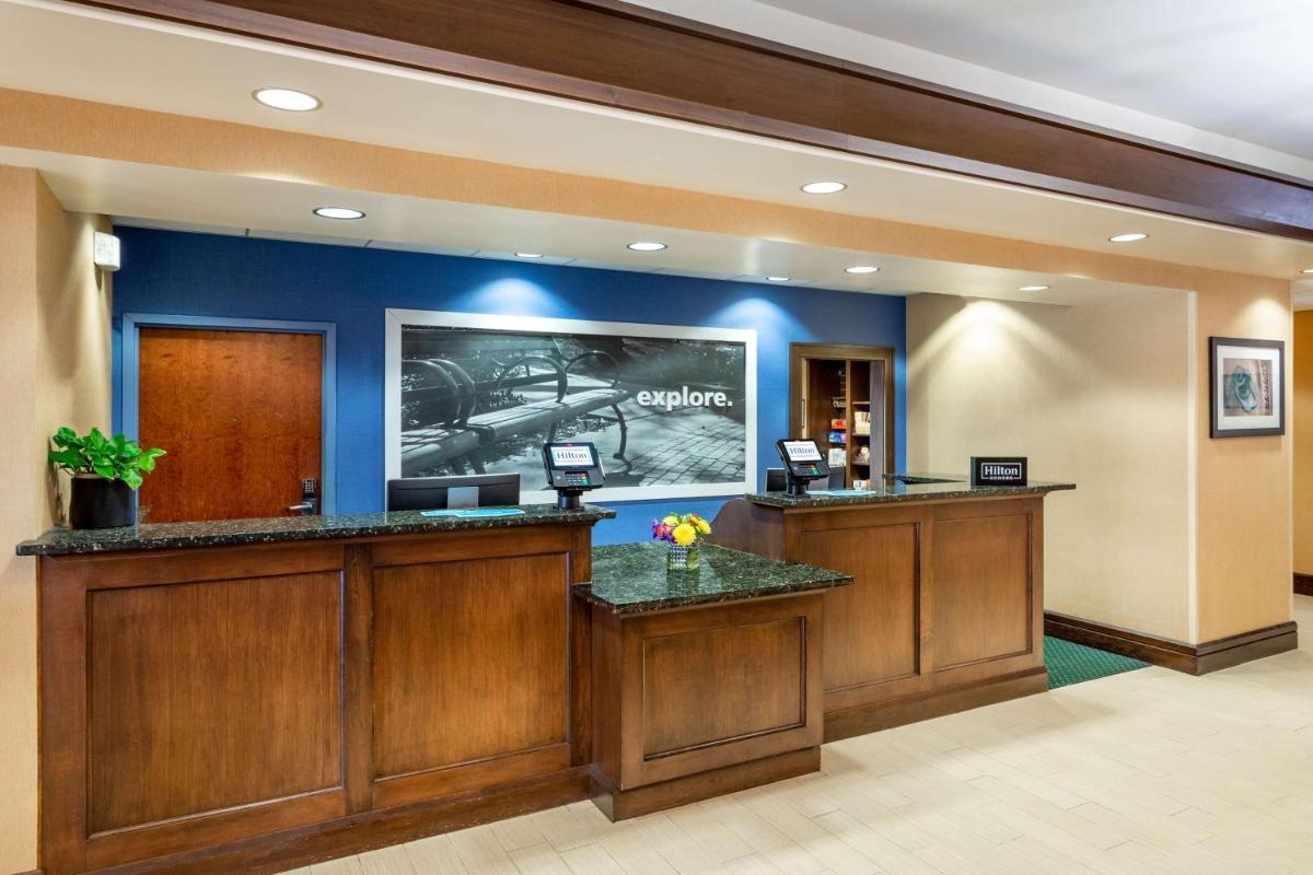 Hampton Inn & Suites Sacramento-Elk Grove Laguna I-5 - Housity