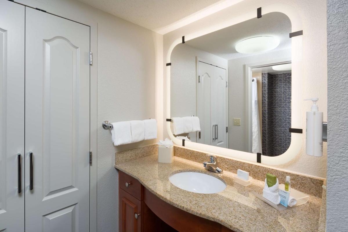 Homewood Suites by Hilton Newburgh-Stewart Airport - Housity