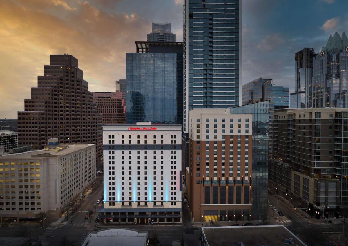 Hampton Inn & Suites Austin-Downtown/Convention Center - Housity