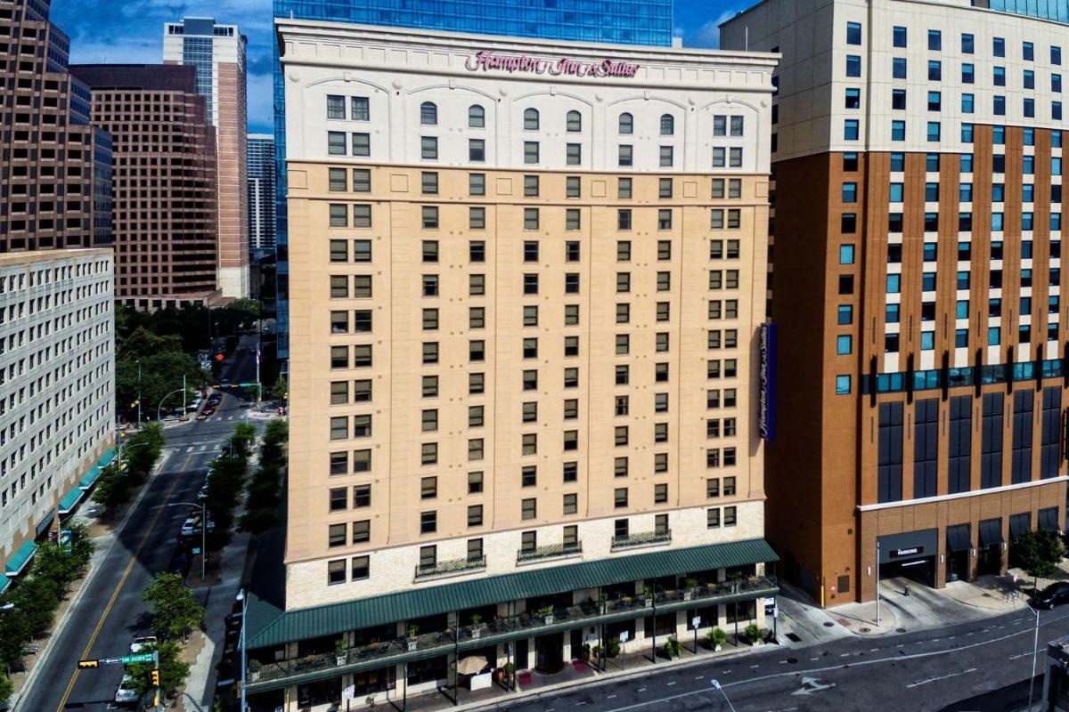Hampton Inn & Suites Austin-Downtown/Convention Center - Housity