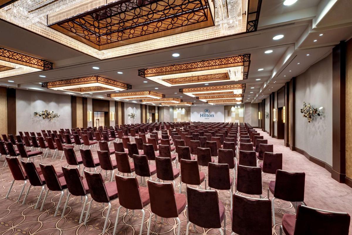 Der Geschäftsbereich oder Konferenzraum in der Unterkunft Hilton Berlin