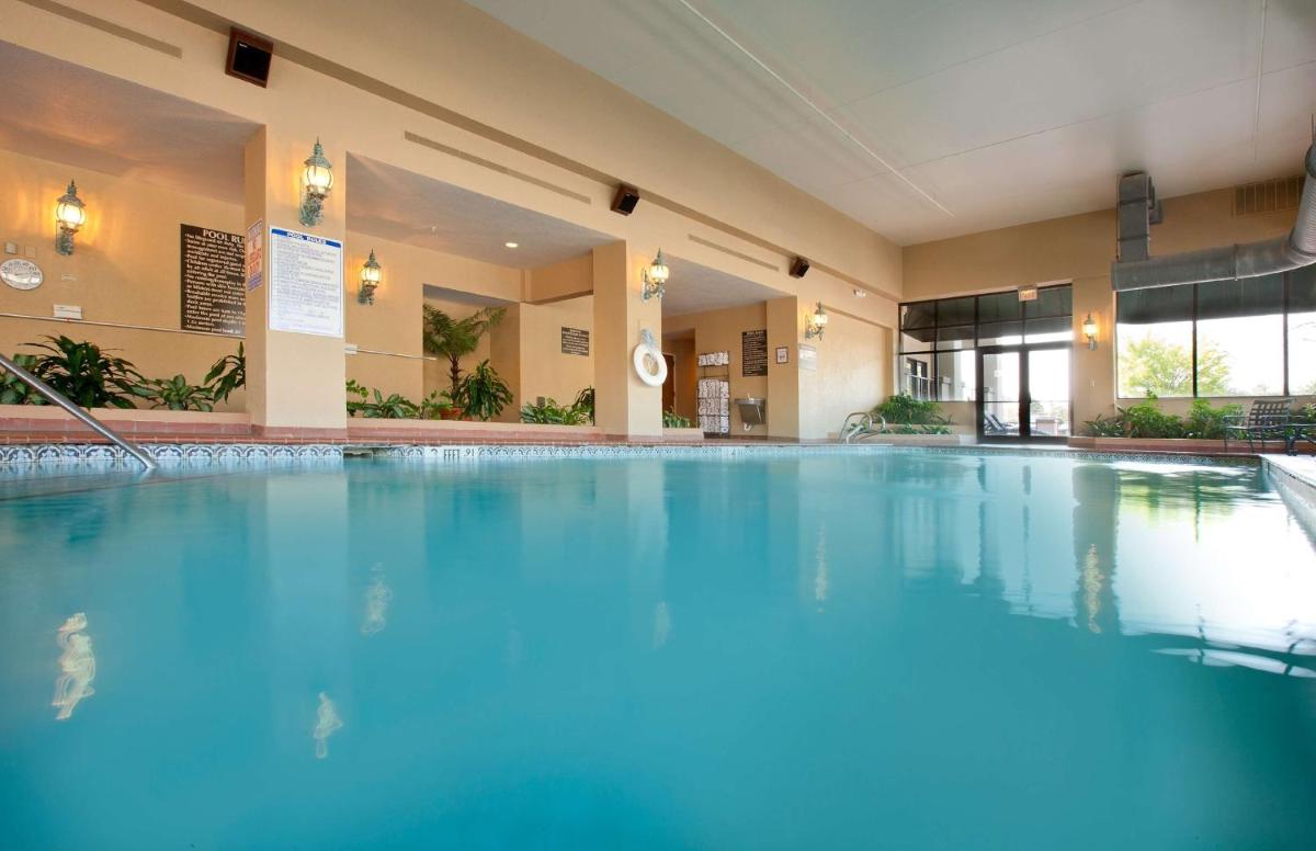 Embassy Suites by Hilton Columbia Greystone - Housity