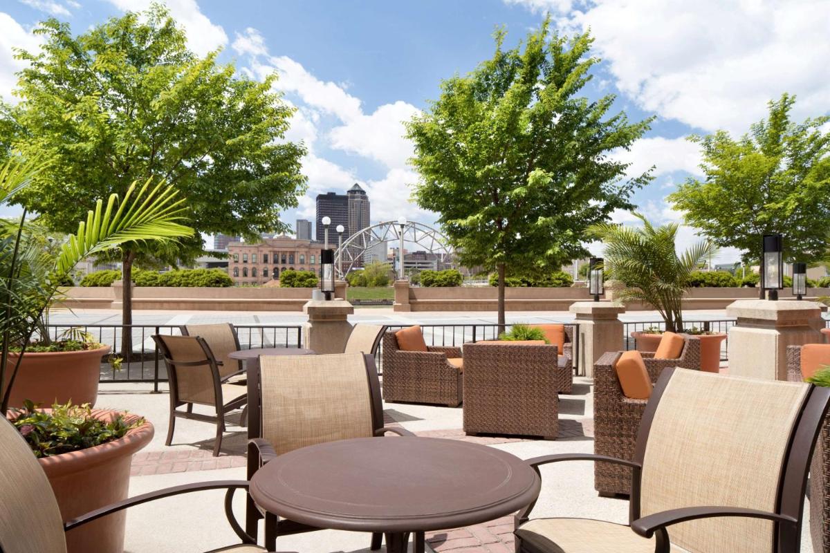 Embassy Suites Des Moines Downtown - Housity