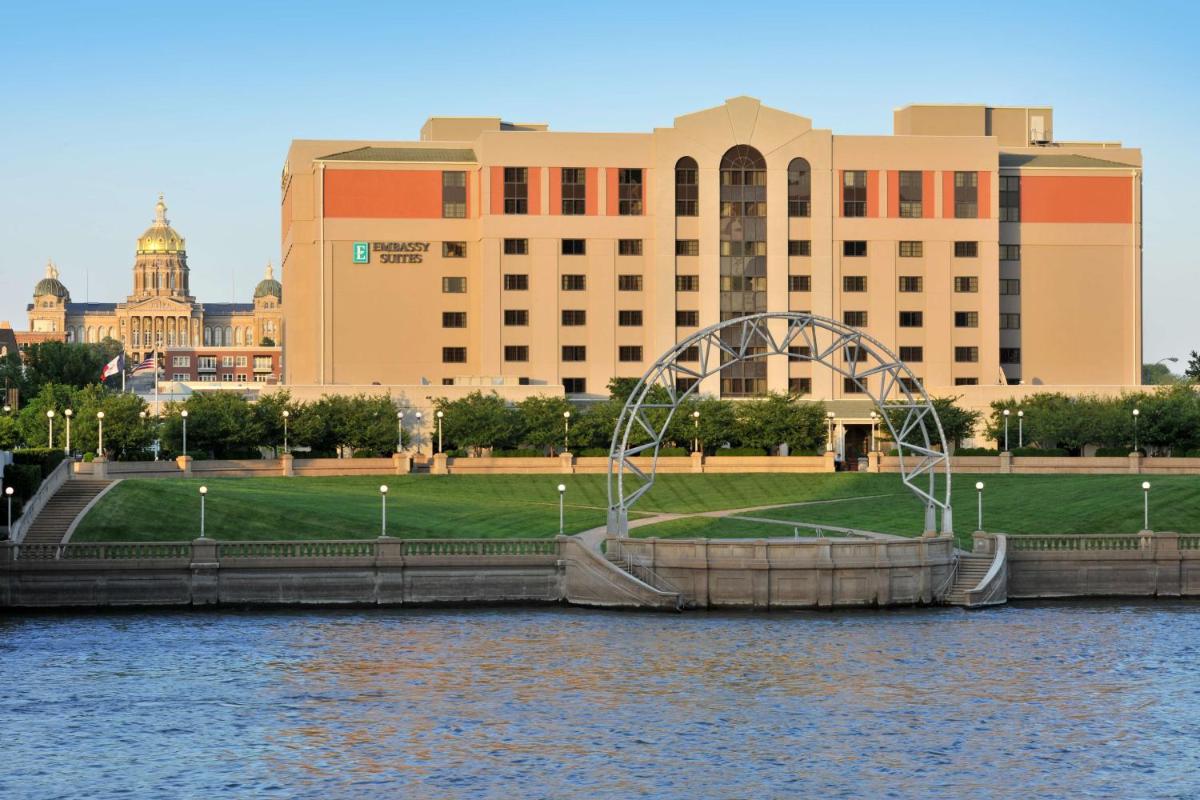 Embassy Suites Des Moines Downtown - Housity