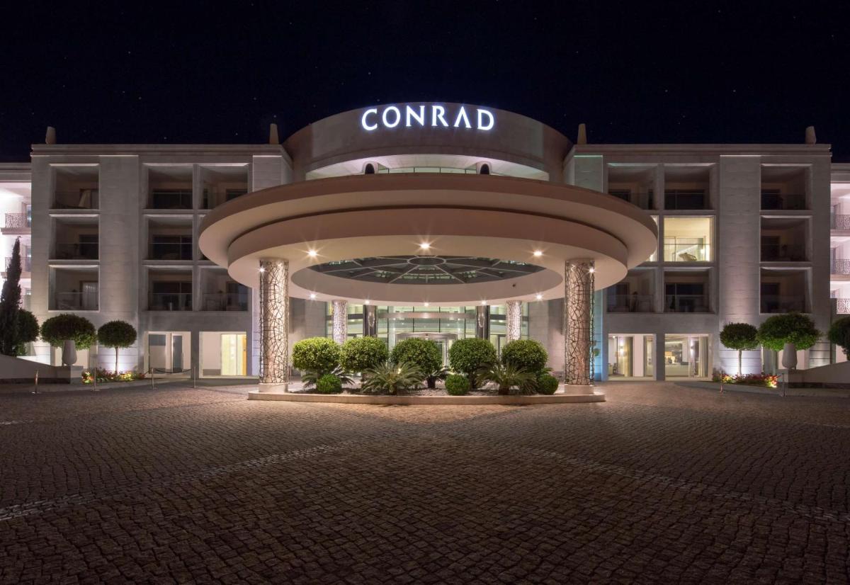 O edifício onde o resort está situado