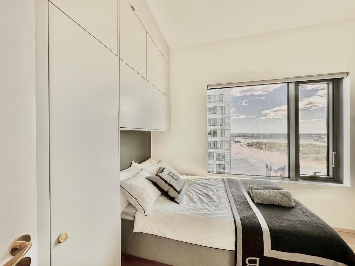 Suitetrails - Luxury Skyscraper Apartment with Amazing view over Helsinki