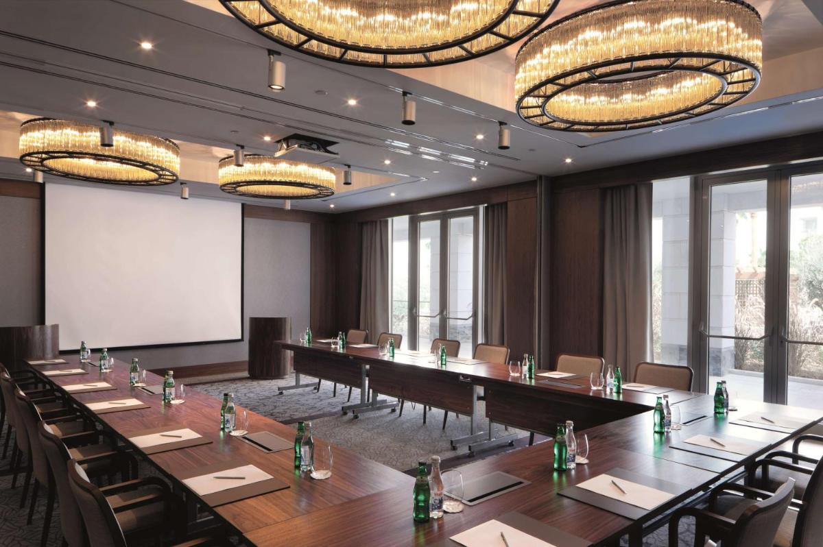 A área empresarial e/ ou a sala de conferências de Conrad Algarve