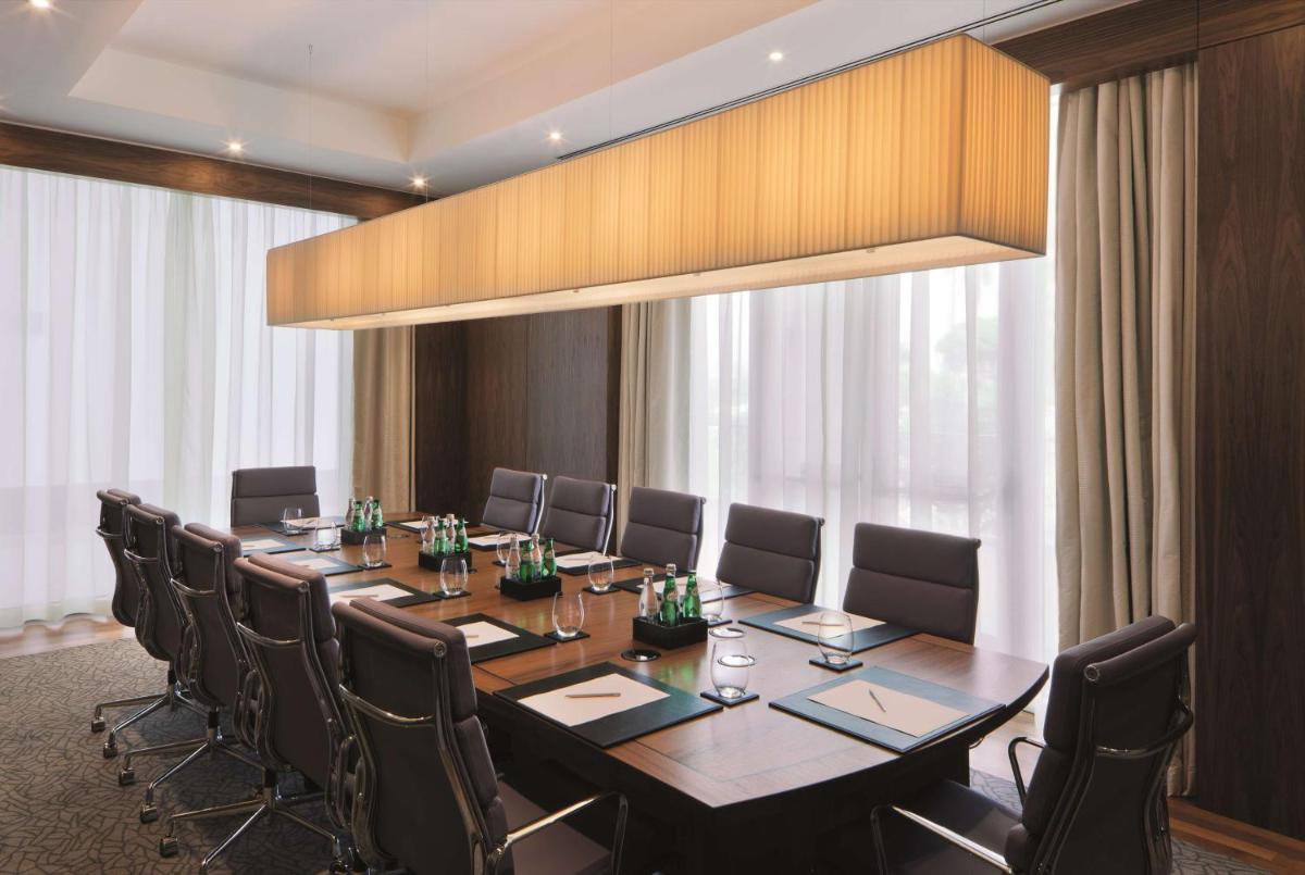 A área empresarial e/ ou a sala de conferências de Conrad Algarve