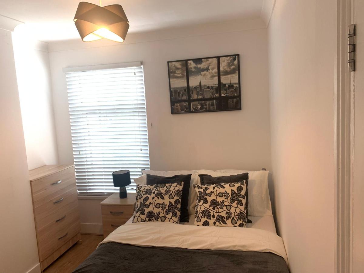 Central Stratford Cozy Double Room - Housity