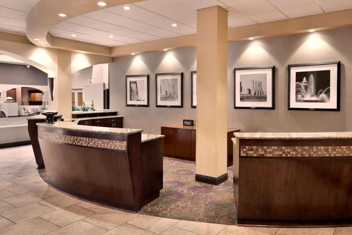 Embassy Suites by Hilton Kansas City International Airport - Housity