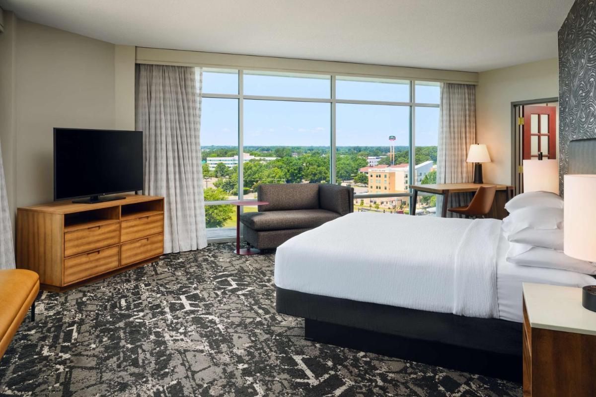 Embassy Suites by Hilton Hampton Convention Center - Housity
