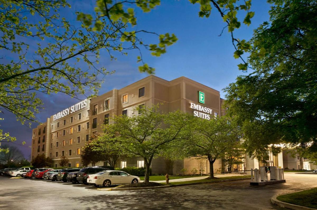 Embassy Suites by Hilton Philadelphia Airport - Housity