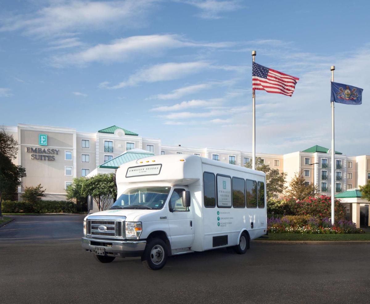 Embassy Suites by Hilton Philadelphia Airport - Housity